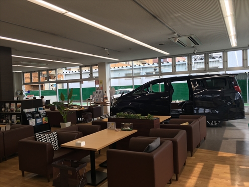 京都トヨペット株式会社 カドノ店
