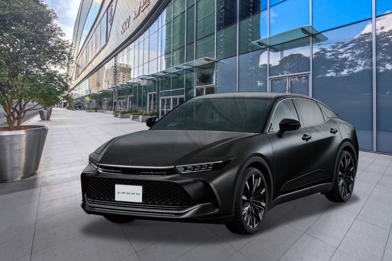 CROWN CROSSOVER RS ハイブリッド (E-Four)