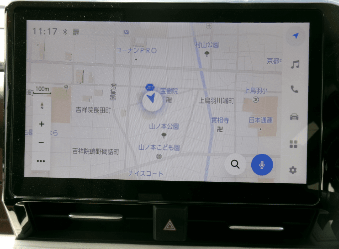 メーカーオプションの10.5インチディスプレイオーディオ（コネクティッドナビ対応）Plus付きです。