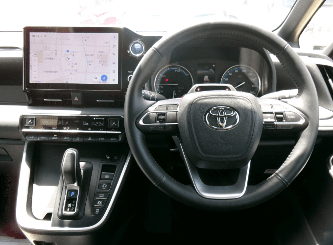 ご納車前に室内の除菌消臭を施工いたします。※すべての臭いを消臭できるわけではございません。あらかじめご了承ください。