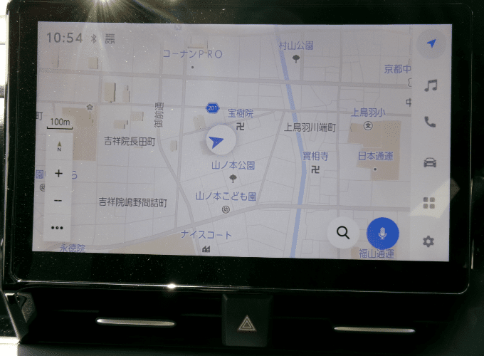 メーカーオプションの10.5インチディスプレイオーディオ（コネクティッドナビ対応）Plus付きです。