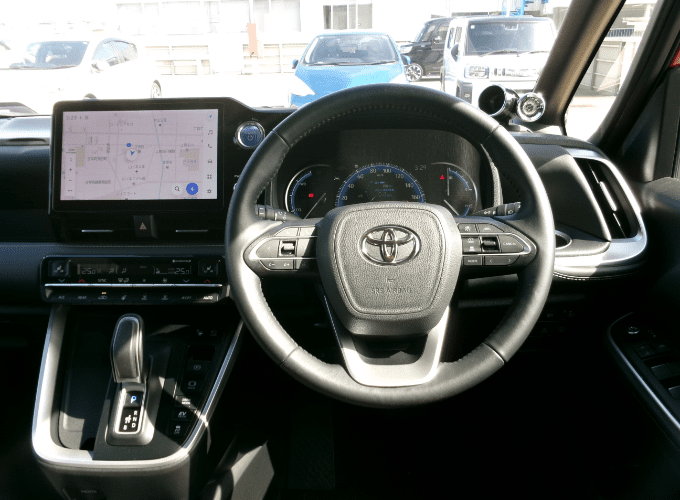 ご納車前に室内の除菌消臭を施工いたします。※すべての臭いを消臭できるわけではございません。あらかじめご了承ください。