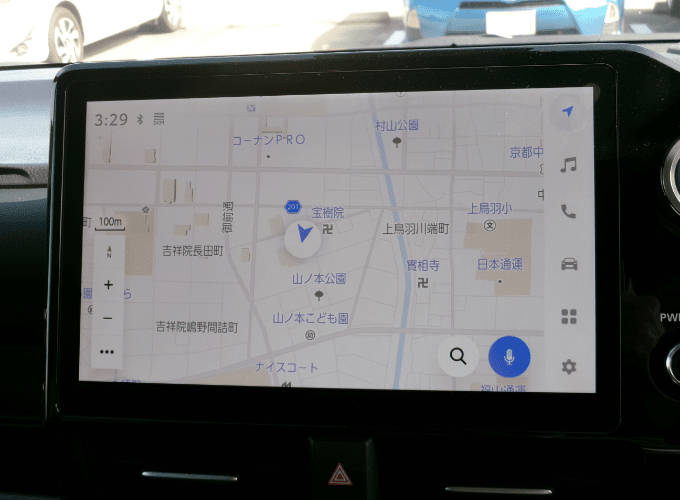 メーカーオプションの10.5インチディスプレイオーディオ（コネクティッドナビ対応）Plus付きです。
