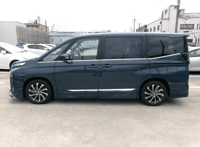 トヨタ認定中古車になります。まるごとクリーニングで見えない部分もまるごと洗浄しております