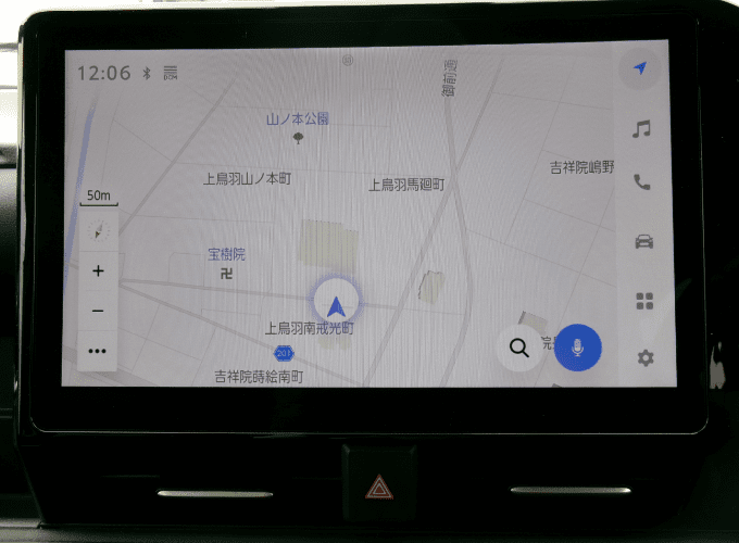 メーカーオプションの10.5インチディスプレイオーディオ（コネクティッドナビ対応）Plus付きです。