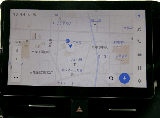 メーカーオプションの10.5インチディスプレイオーディオ（コネクティッドナビ対応）Plus付きです。