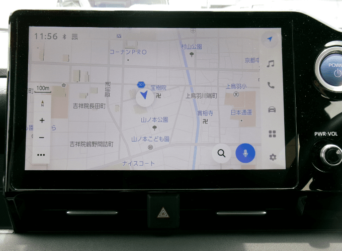 メーカーオプションの10.5インチディスプレイオーディオ（コネクティッドナビ対応）Plus付きです。